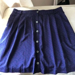 A-line skirt with key design and POCKETS!